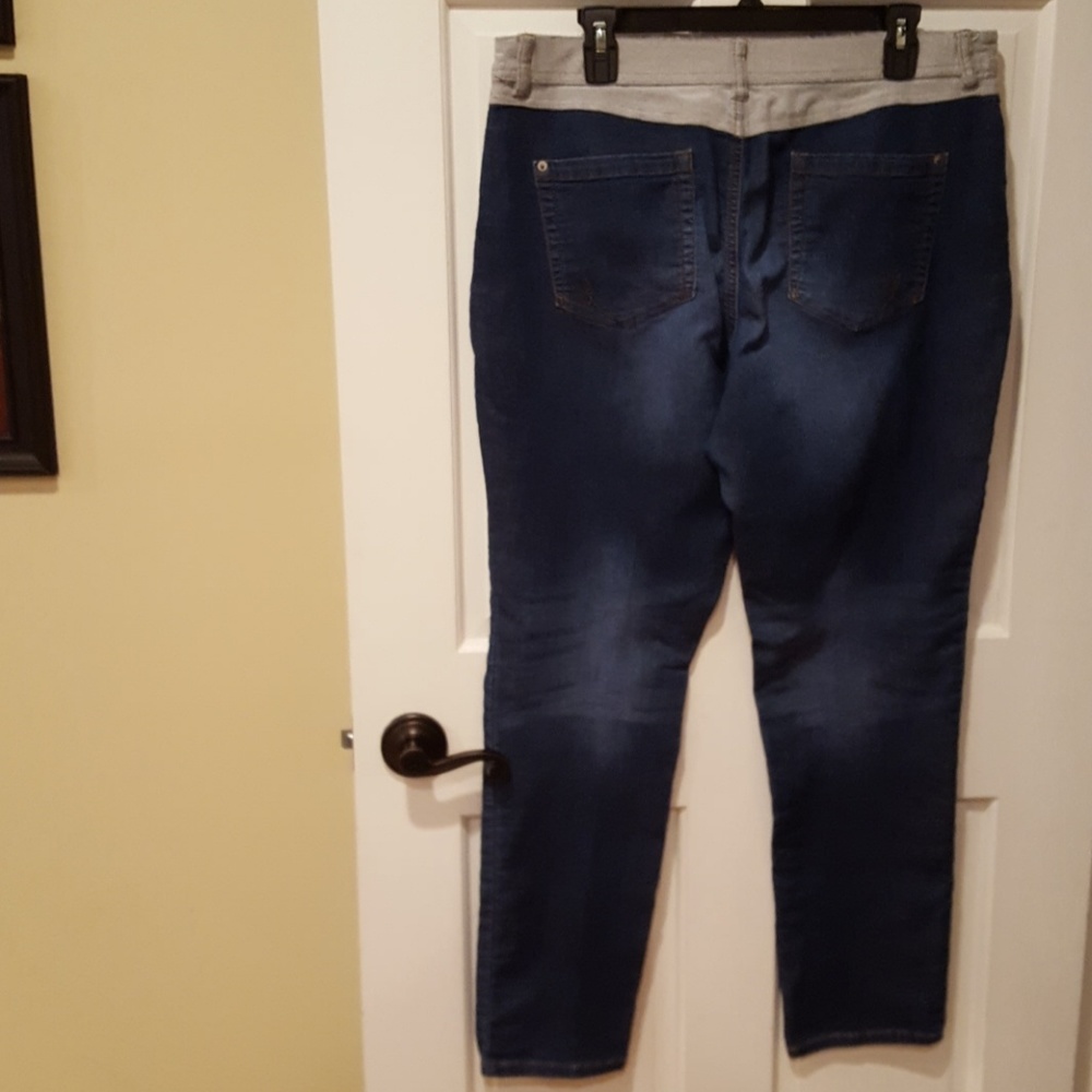 Faded light jeans. Size 14 - Picture 2 of 7